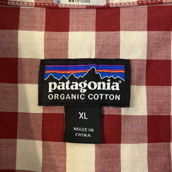 Patagonia Organic Cotton Man Shirt size XL excellent condition length 30” - Picture 2 of 12